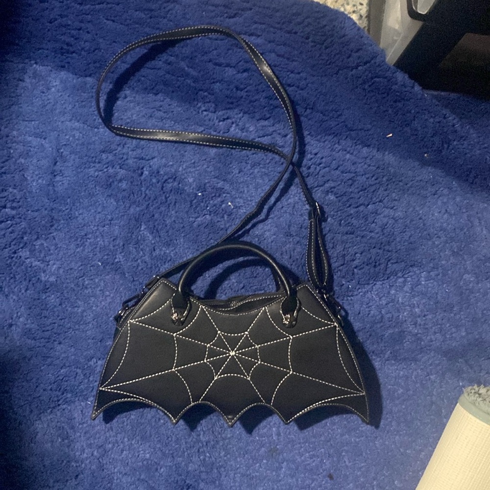 It’s perfect for Halloween or if you’re just kinda Gothic